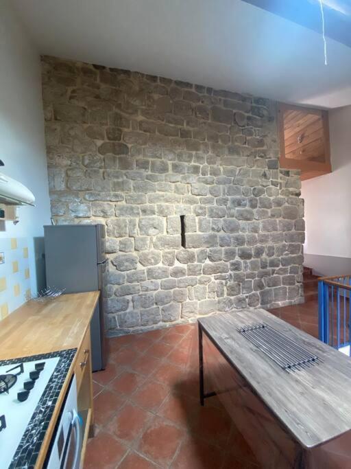 Gite A La Ferme Avec Jacuzzi Et Sauna Villefloure 外观 照片