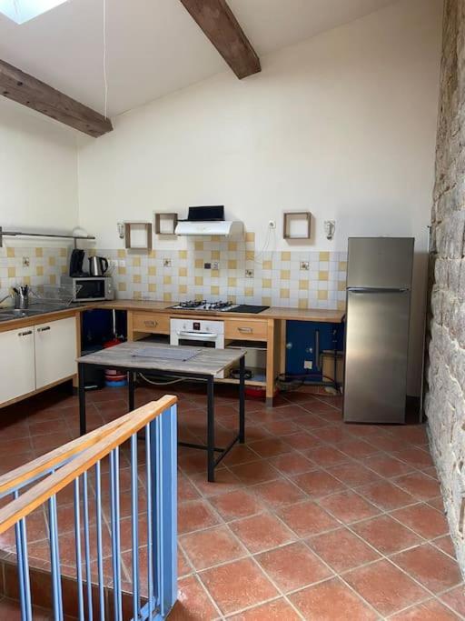 Gite A La Ferme Avec Jacuzzi Et Sauna Villefloure 外观 照片