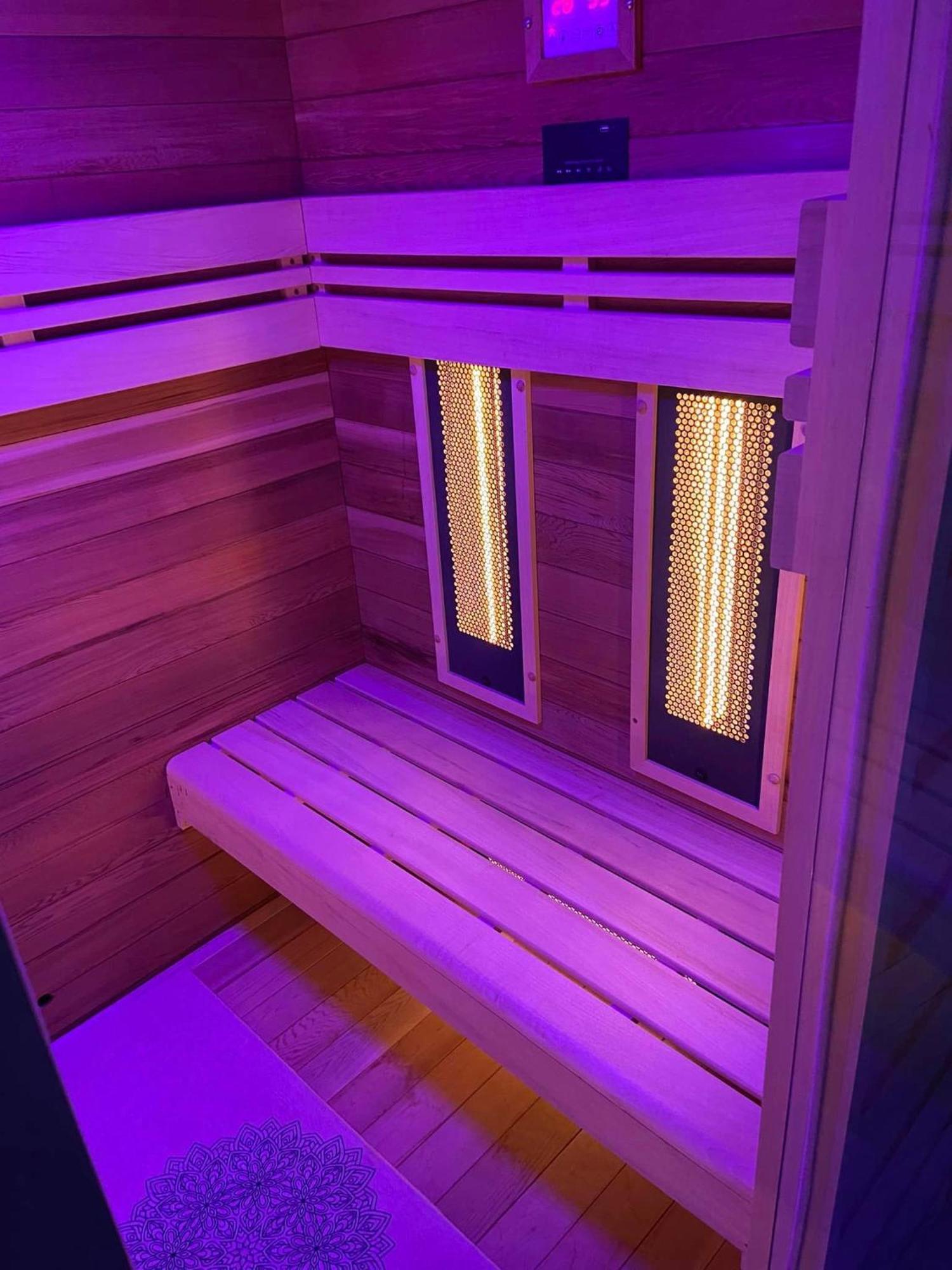 Gite A La Ferme Avec Jacuzzi Et Sauna Villefloure 外观 照片